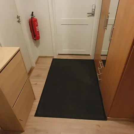 Hanstveitvegen 5 Guest Appartamento Bernes